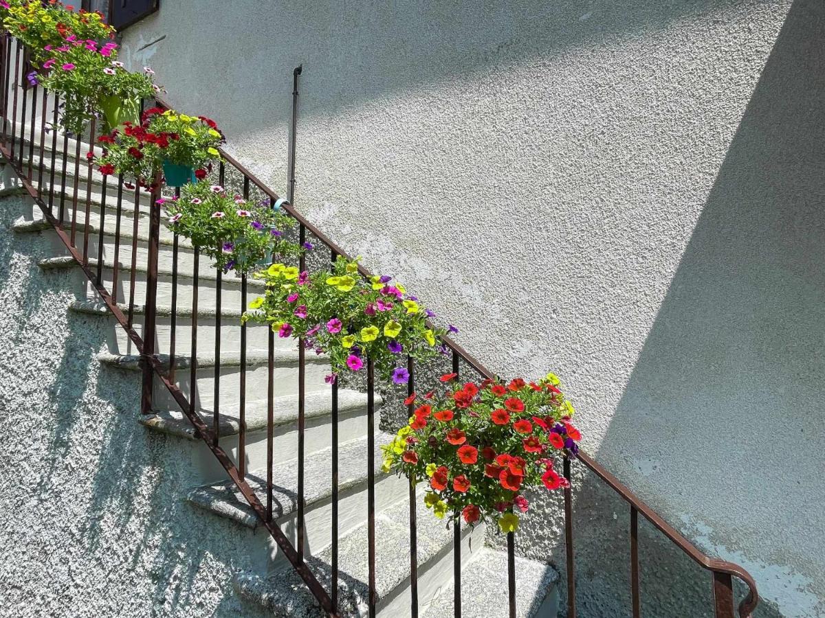 Appartamento Tivano Balcone Con Vista Lago เบลลาโจ ภายนอก รูปภาพ