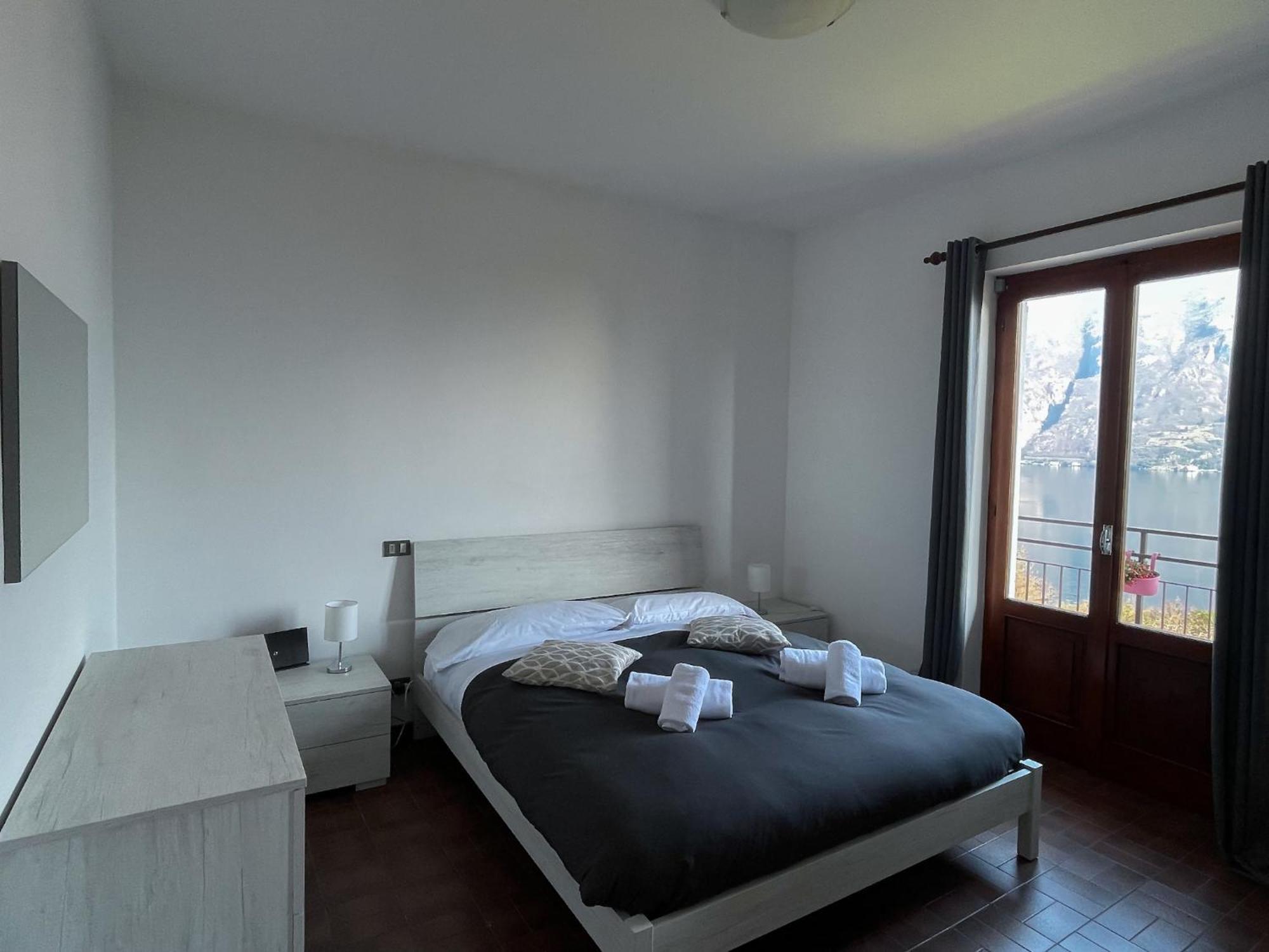 Appartamento Tivano Balcone Con Vista Lago เบลลาโจ ภายนอก รูปภาพ