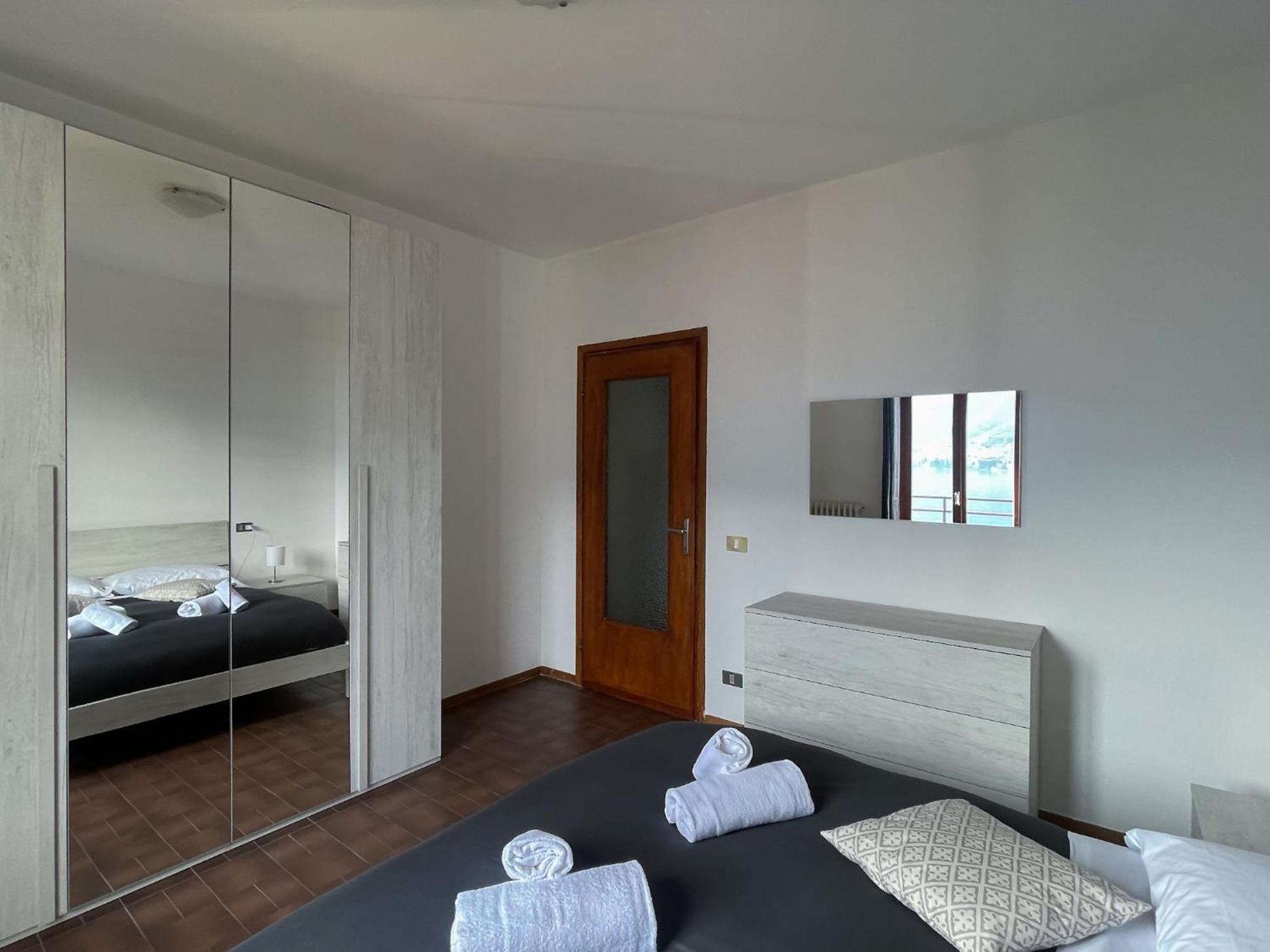 Appartamento Tivano Balcone Con Vista Lago เบลลาโจ ภายนอก รูปภาพ